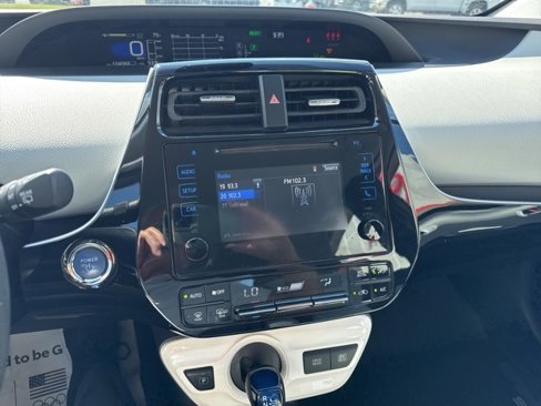 Used 2017 Toyota Prius Two image 16