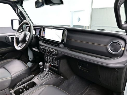 Used 2024 Jeep Wrangler Sahara w/ Technology Group image 18