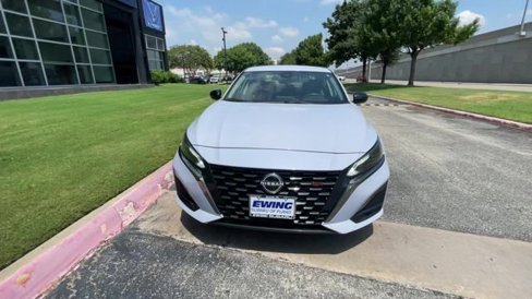 Used 2024 Nissan Altima 2.5 SR image 28
