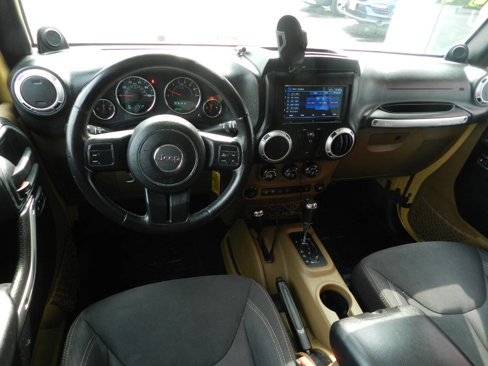 Used 2014 Jeep Wrangler Unlimited Sahara image 9