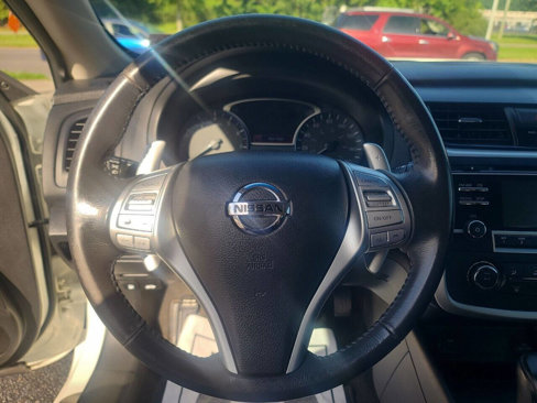 Used 2017 Nissan Altima 2.5 SR w/ Midnight Edition Package image 14