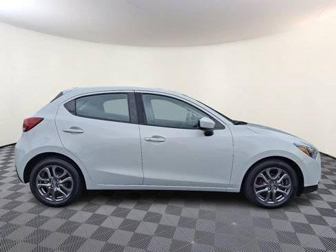 Used 2020 Toyota Yaris LE image 7