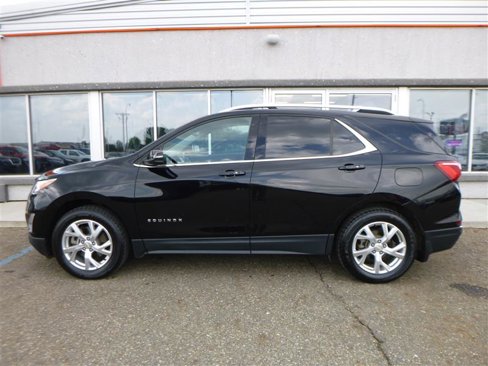Used 2019 Chevrolet Equinox LT image 2