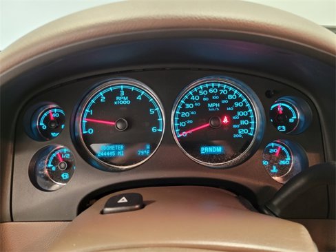 Used 2012 Chevrolet Suburban LTZ image 26