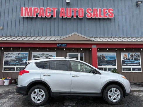 Used 2014 Toyota RAV4 LE image 1