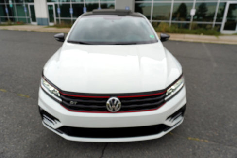 Used 2018 Volkswagen Passat 3.6 image 2