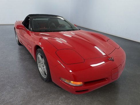 Used 1998 Chevrolet Corvette Convertible w/ Memory Pkg image 1