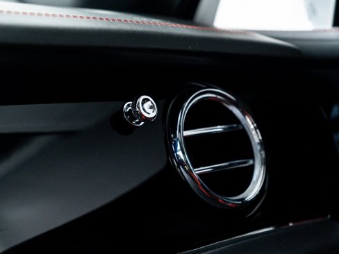Certified 2022 Bentley Bentayga image 42