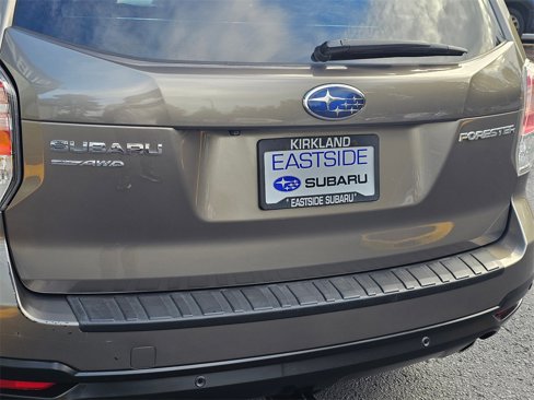 Used 2018 Subaru Forester 2.5i Touring w/ Popular Package #2 image 16