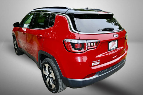 Used 2018 Jeep Compass Latitude w/ Popular Equipment Group image 4