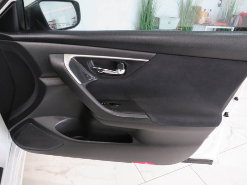Used 2016 Nissan Altima 2.5 S w/ Power Driver Seat Package image 21