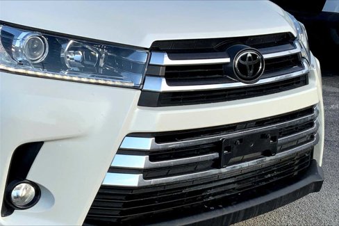 Used 2018 Toyota Highlander Limited image 26