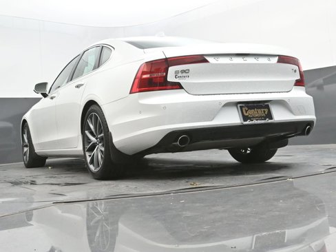 Used 2017 Volvo S90 T5 Momentum w/ Vision Package image 13