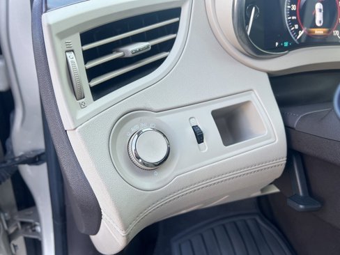 Used 2014 Buick LaCrosse Leather image 19