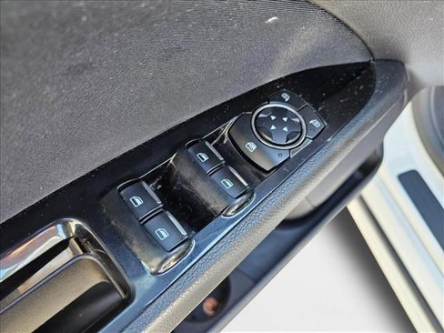 Used 2016 Ford Fusion SE image 18