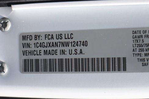 Used 2022 Jeep Wrangler Sport image 33