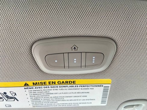 Used 2021 Chrysler Pacifica Touring image 32