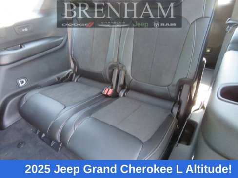 New 2025 Jeep Grand Cherokee L Laredo image 15