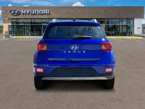 New 2024 Hyundai Venue SEL image 6