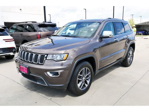 Used 2017 Jeep Grand Cherokee Limited image 3