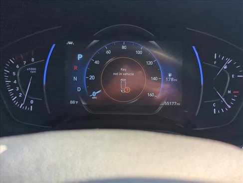Used 2020 Hyundai Santa Fe Limited image 13
