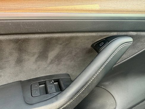 Used 2021 Tesla Model 3 Standard Range Plus image 7
