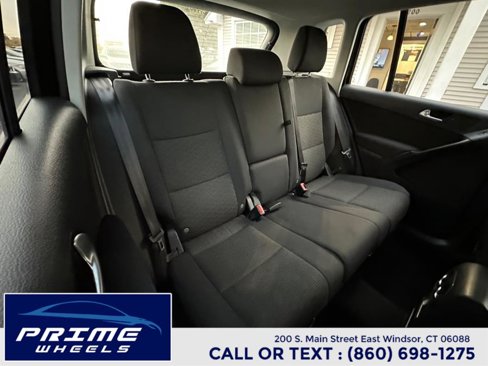 Used 2013 Volkswagen Tiguan S image 17