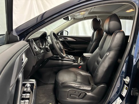 Used 2018 MAZDA CX-9 Touring w/ Touring Premium Package image 12