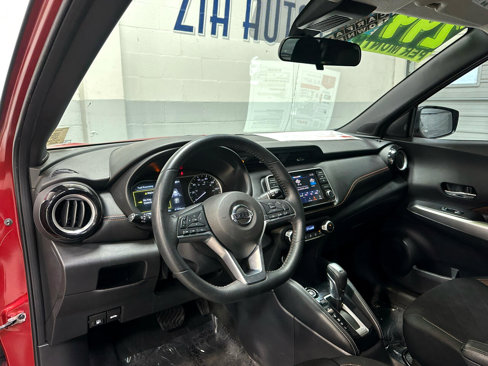 Used 2020 Nissan Kicks SR w/ Exterior Package image 11