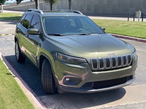 Used 2019 Jeep Cherokee Latitude w/ Popular Appearance Group image 3