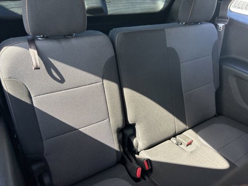 Used 2019 Chevrolet Traverse LT image 28