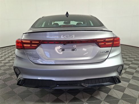 Used 2023 Kia Forte GT-Line image 9