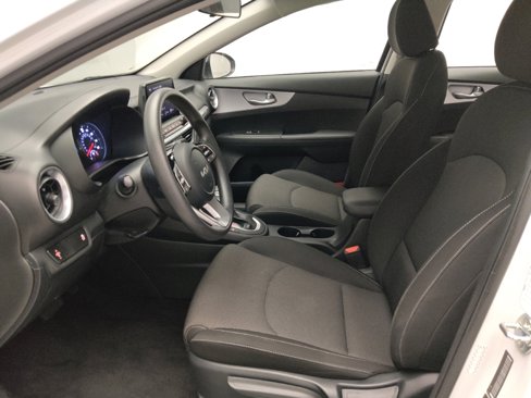 Used 2024 Kia Forte LXS image 17
