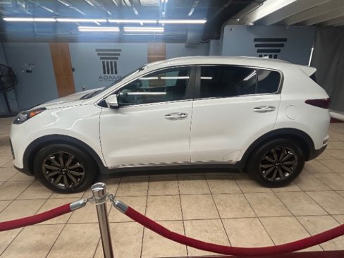 Used 2018 Kia Sportage EX w/ EX Sport Appearance Package image 2