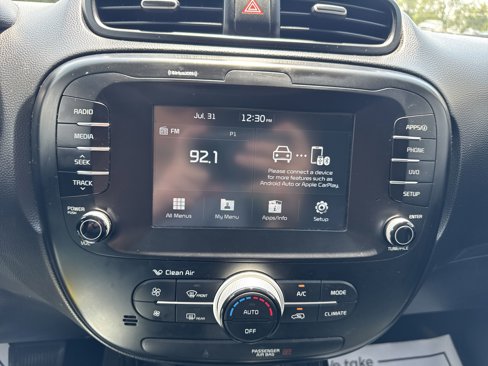 Used 2019 Kia Soul + image 12