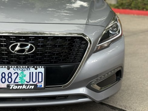 Used 2017 Hyundai Sonata Limited image 3