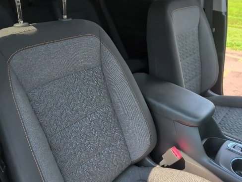 Used 2024 Chevrolet Equinox LT image 35