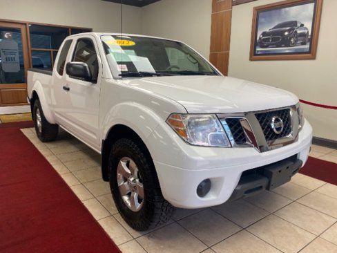 Used 2012 Nissan Frontier SV image 9