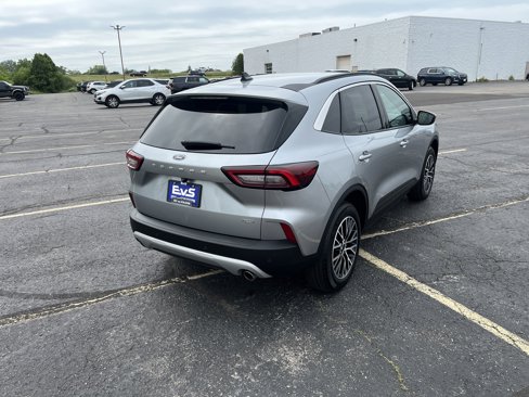 Used 2023 Ford Escape SE image 5