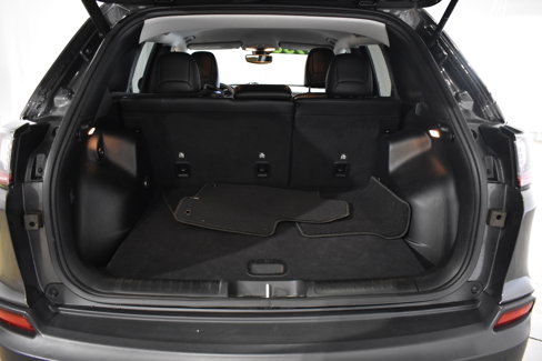 Used 2023 Jeep Cherokee Altitude Lux image 32