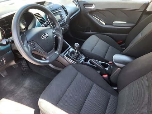Used 2017 Kia Forte LX image 8