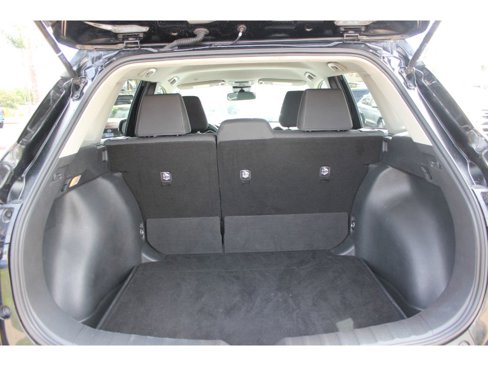 Used 2022 Toyota Corolla Cross LE image 6
