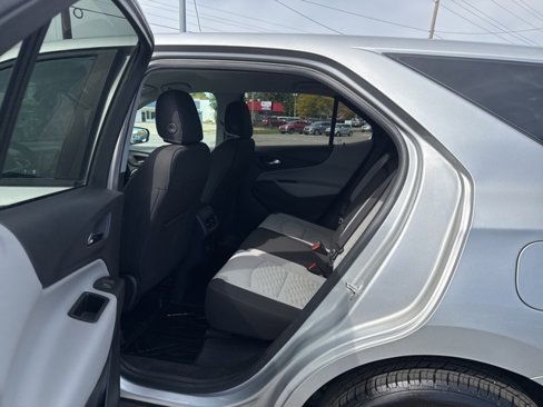 Used 2021 Chevrolet Equinox LS w/ LS Convenience Package image 34