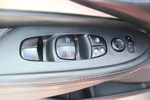 Used 2018 Nissan Murano SV w/ Premium Package image 34