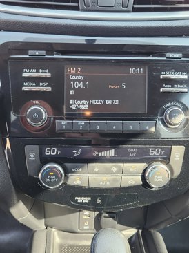 Used 2015 Nissan Rogue SV image 19