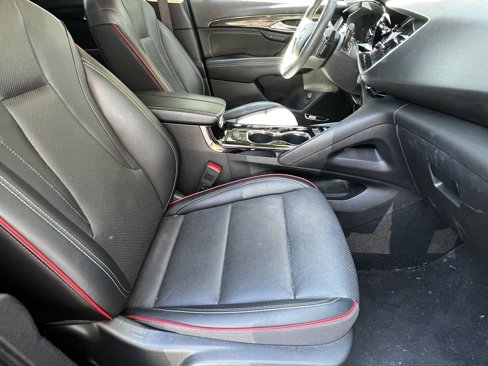 Used 2022 Buick Envision Essence w/ Technology Package I image 44