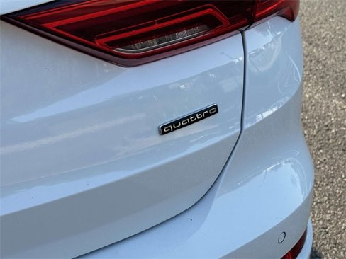 Certified 2025 Audi Q3 2.0T Premium Plus w/ Premium Plus Package image 13