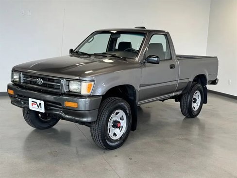 Used 1994 Toyota Pickup DX image 3