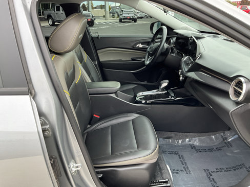 Used 2025 Chevrolet Trax ACTIV w/ Driver Confidence Package image 4
