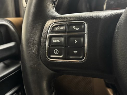 Used 2018 Jeep Wrangler Unlimited Sahara image 15
